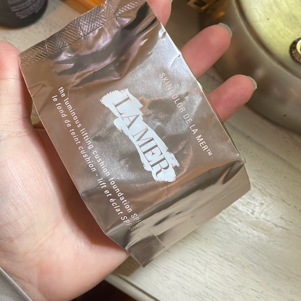 La mer cushion foundation for dry skin spf20